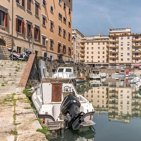 Piccola Venezia Canal View Charming Flat Livorno Exterior photo