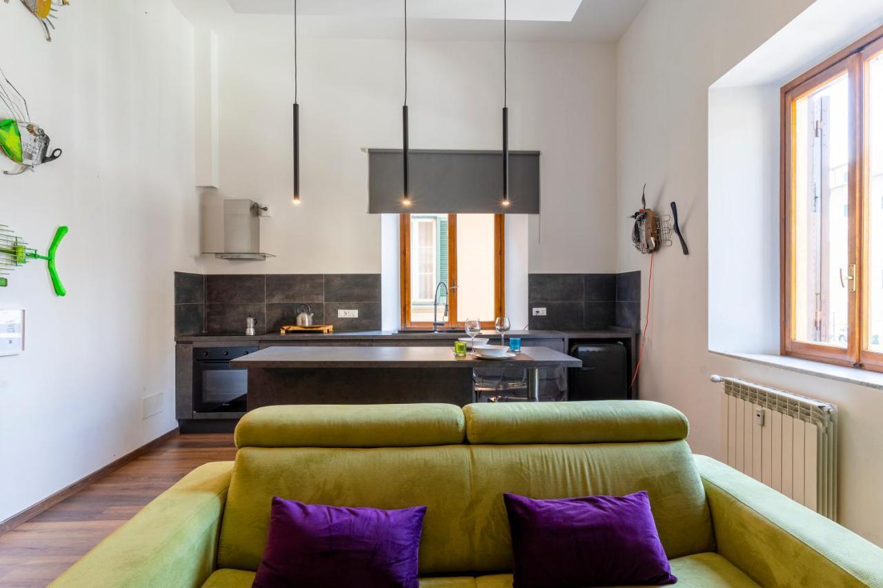 Apartment Piccola Venezia Canal View Charming Flat Livorno